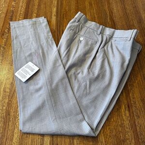 NWT ASOS Men’s extra long gray and white pants, size 32/36